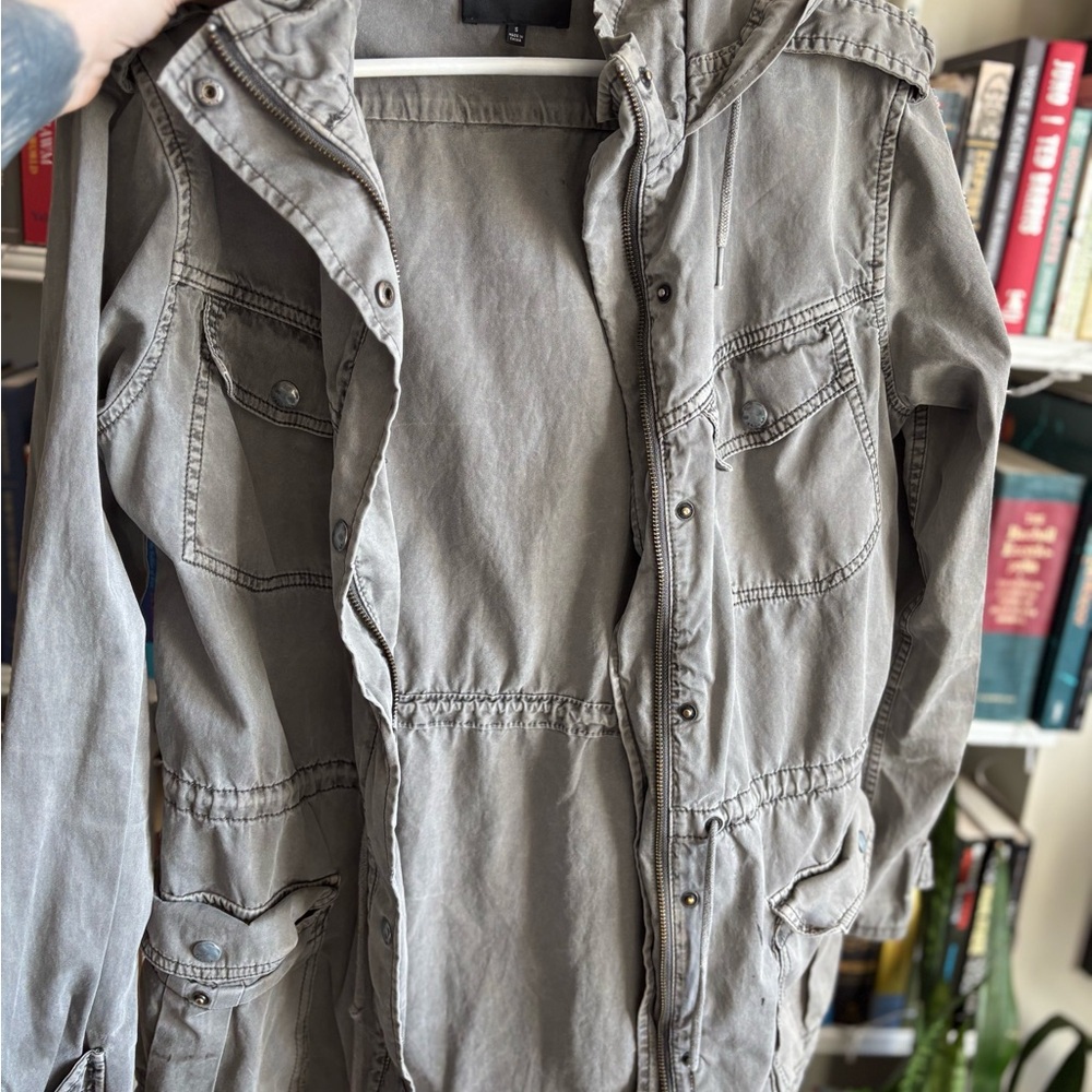 Women’s Light Spring/Fall Jacket